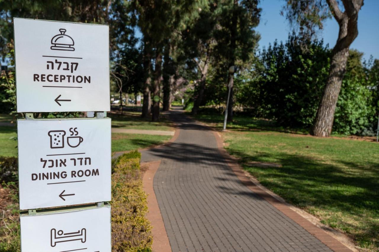 Kibbutz Malkiya Travel Hotel Malkiyya Exteriör bild